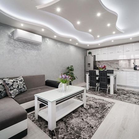 City Apartments - A Brand New Luxury & Comfy 2 Asenovgrad Esterno foto