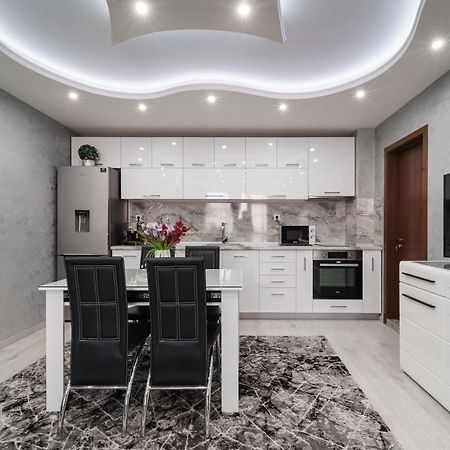 City Apartments - A Brand New Luxury & Comfy 2 Asenovgrad Esterno foto