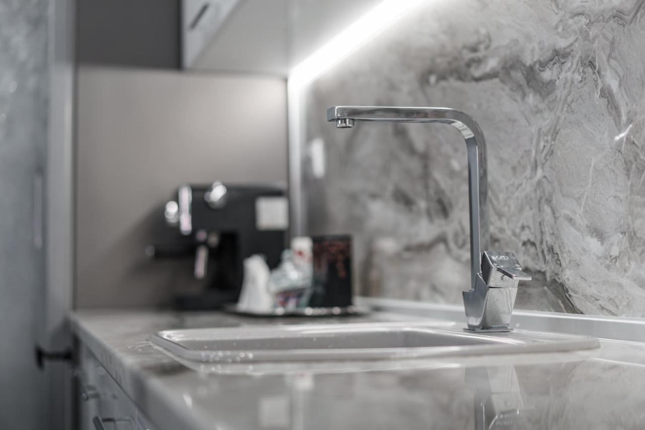 City Apartments - A Brand New Luxury & Comfy 2 Asenovgrad Esterno foto